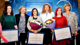Остава месец за номинации в „За жените в науката“