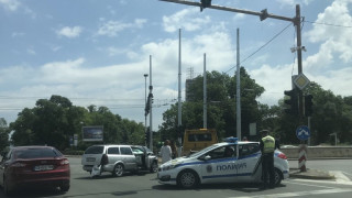 Катастрофа блокира движението около НДК