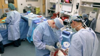 Първа белодробна трансплантация на пациент с коронавирус в Европа