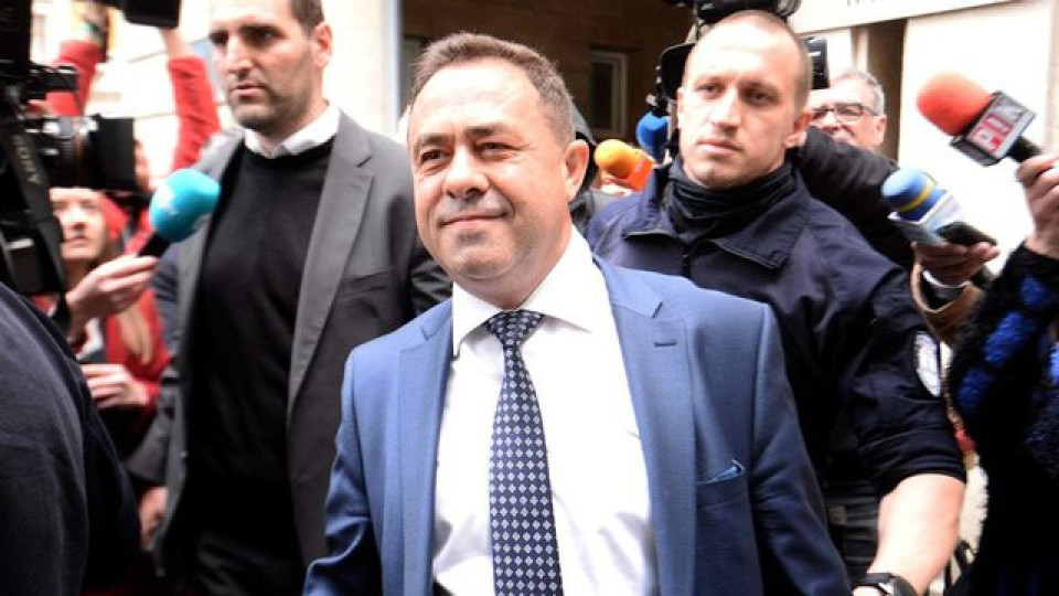 Арестуваният зам.министър бил роднина на Тато | StandartNews.com