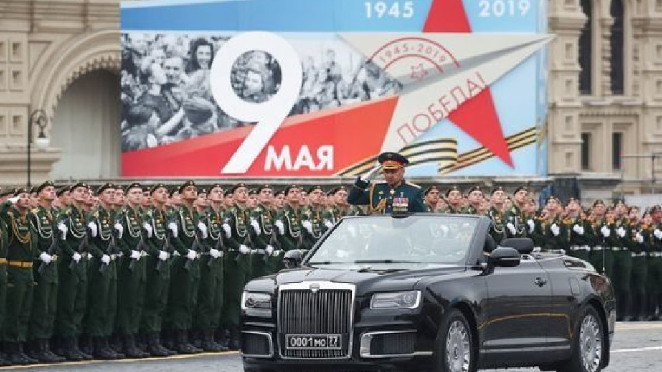 Зилът на Хрушчов на парада в Русия | StandartNews.com