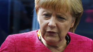 Меркел: Да останем бдителни