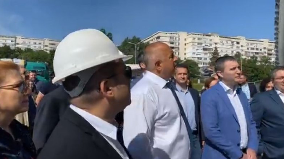 Борисов провери строеж на зала в Бургас (ВИДЕО) | StandartNews.com