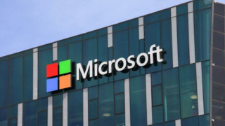 Microsoft замени журналисти с роботи