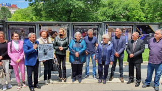 Легенди в спорта уважиха изложба на топ фотограф