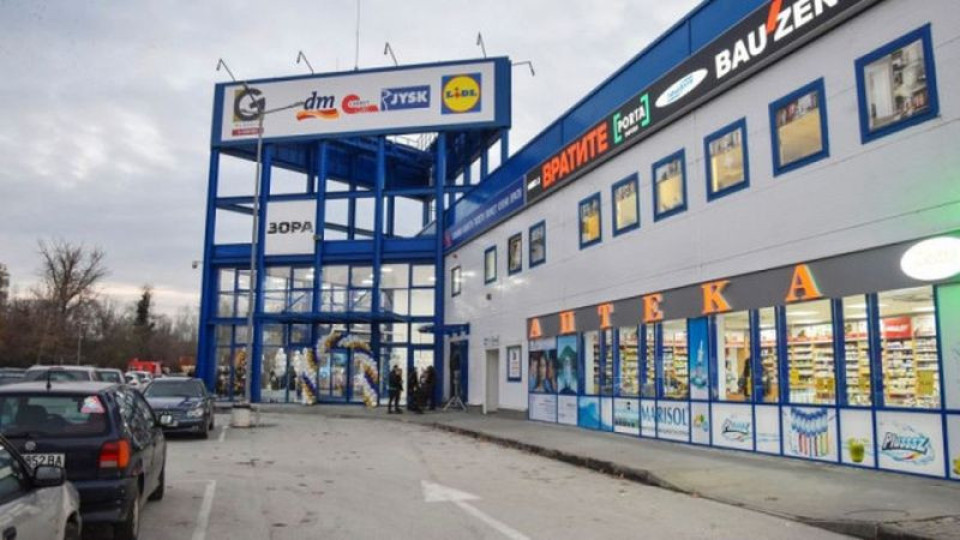 Обраха купища техника от магазин "Зора" в Пловдив | StandartNews.com
