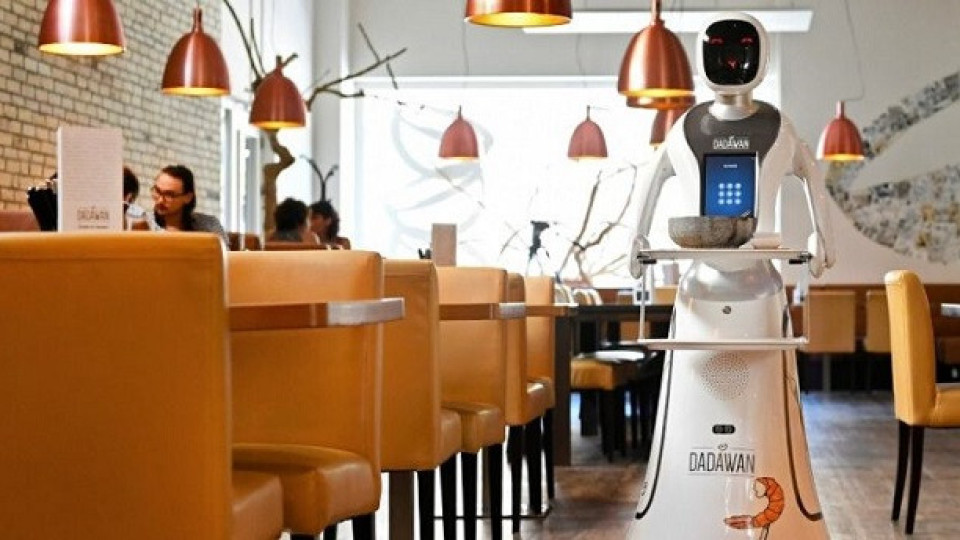 Роботи сервират питиета в Нидерландия | StandartNews.com