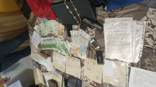 Закопчаха баща и син тлъсти лихвари в разградско