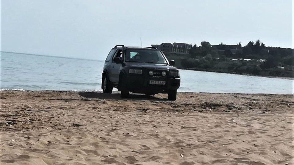 Джипове паркираха на плаж край Каварна | StandartNews.com