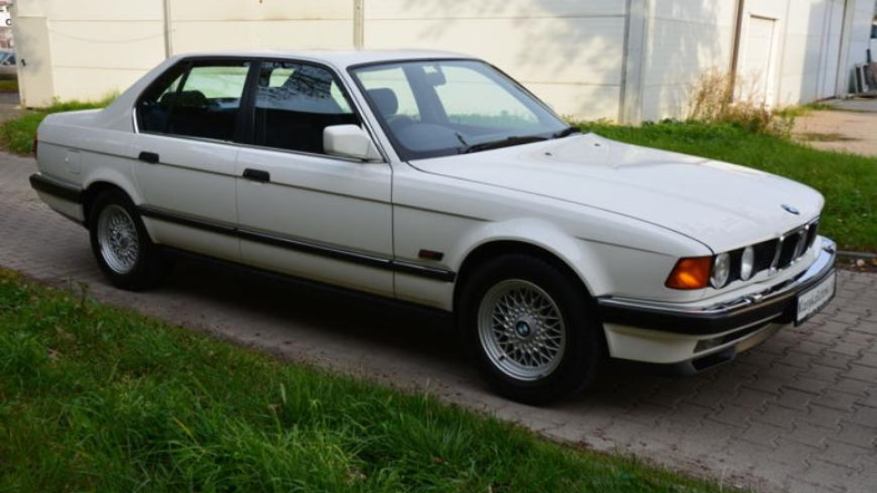 Продават девствено BMW на 28 години | StandartNews.com
