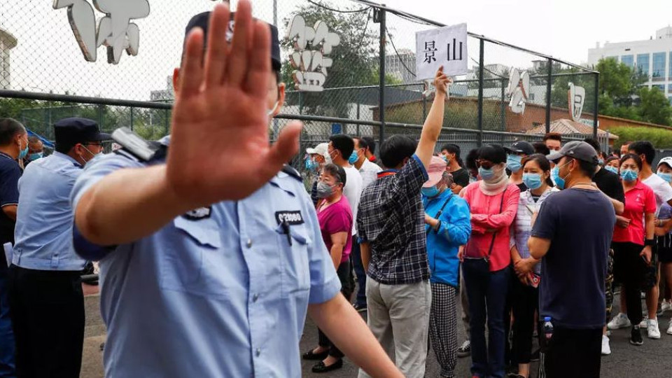 Пекин се затваря заради новите случаи на COVID-19 | StandartNews.com