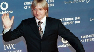 Легендарен фигурист иска бой с политик