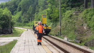 Служител на БДЖ атакува турист заради снимки