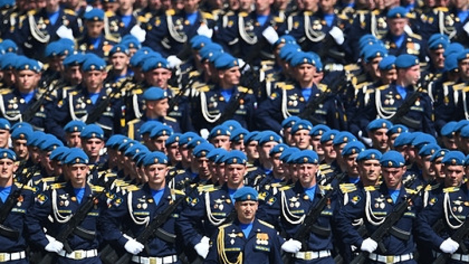 Започна Парадът на победата | StandartNews.com