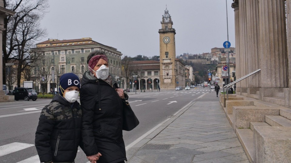 Изолираха БГ ромите в Италия, те бягат | StandartNews.com
