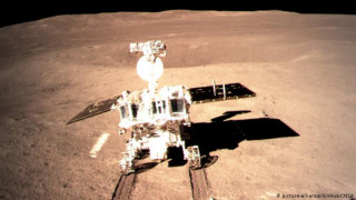 Китай пуска първа сонда към Марс