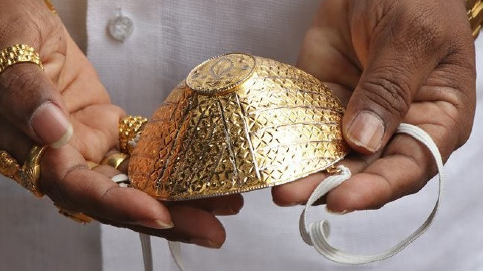 Появи се най-скъпата маска - $4 000, златна | StandartNews.com