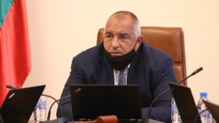 Премиерът обясни защо са маските