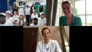 Кейт Мидълтън и Анди Мъри изненадаха млади тенисисти