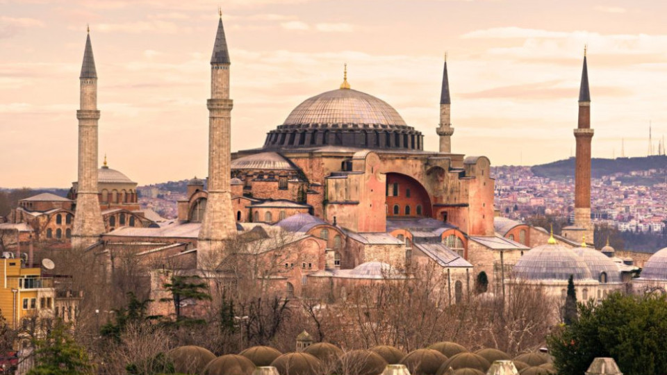 Турция: "Света София" става джамия | StandartNews.com