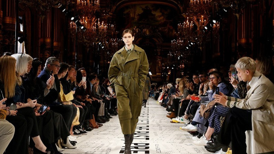 Париж разочарова модните критици | StandartNews.com