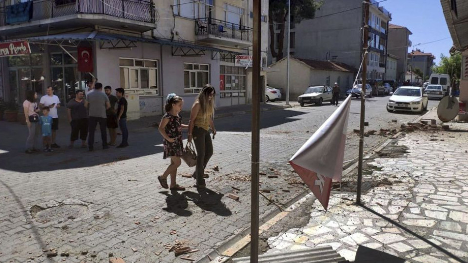 Плашат с трус от 7,2 по Рихтер в Истанбул | StandartNews.com