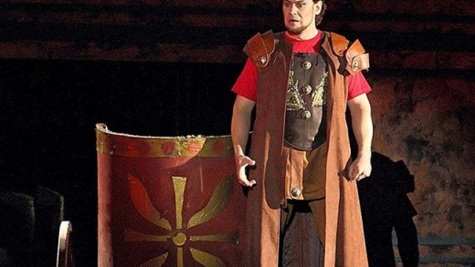 Атила командва в Римския театър на киноцентъра | StandartNews.com