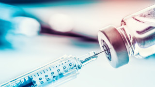 Щатски компании пускат ваксина до два месеца
