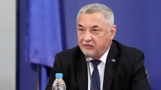 Симеонов: Върнахме часовника за трите оставки