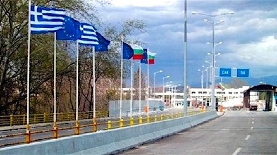 Българи носят заразата в Гърция | StandartNews.com