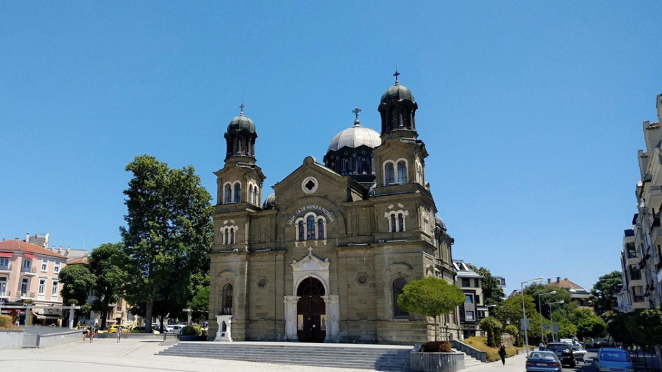 Стартира реставрация на катедрален храм „Св. св. Кирил и Методий" | StandartNews.com