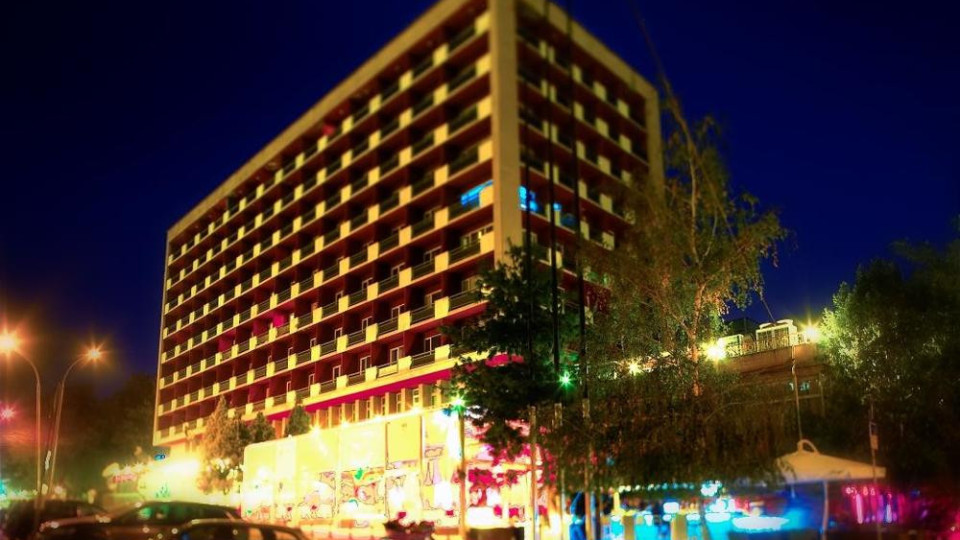 Хотел "Рила" става жилищен комплекс | StandartNews.com
