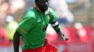 Камерун скърби за футболна легенда