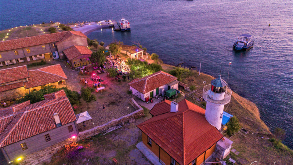 4 дни забавления и изненади за празника на остров Света Анастасия | StandartNews.com