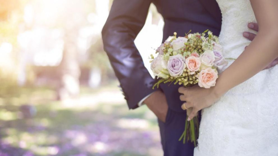 Иде голяма ВИП сватба. Две родни звезди се женят | StandartNews.com
