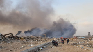 Мощен взрив рани десетки в Бейрут