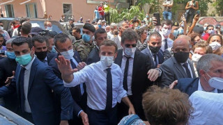 Макрон обеща да помогне на Ливан след тежкия взрив