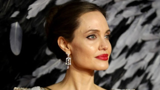 Анджелина Джоли стана супергерой /Фото/