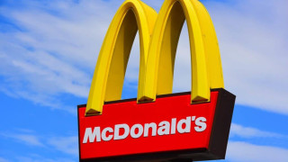 McDonald's съди бившия си шеф