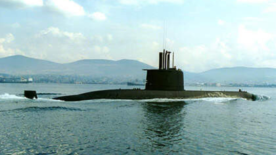 Напрежение! Турски подводници влязоха в Гърция | StandartNews.com