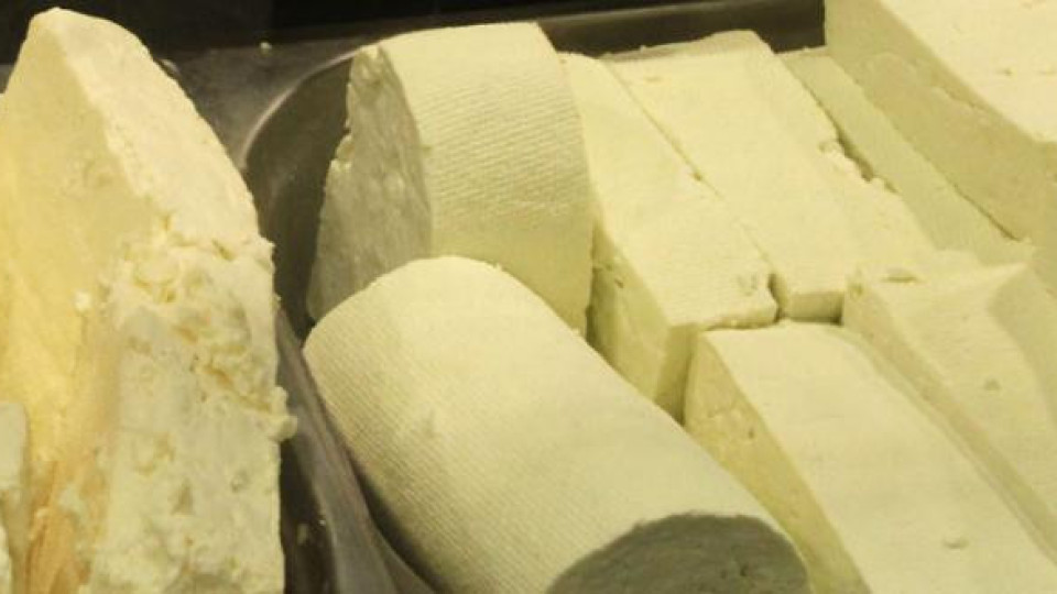 Евтиното сирене пълно с вода | StandartNews.com