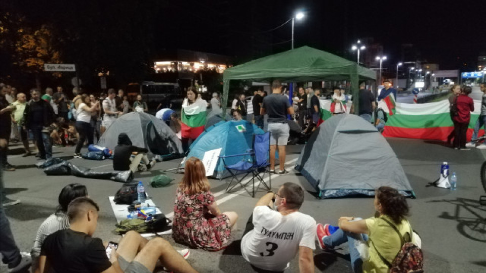 Полицията: Криминали сред протестиращите в Пловдив | StandartNews.com