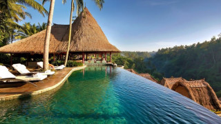 Бали отряза туристите до края на годината