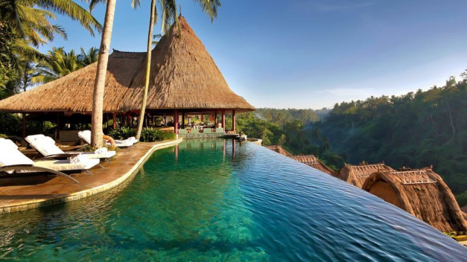 Бали отряза туристите до края на годината | StandartNews.com