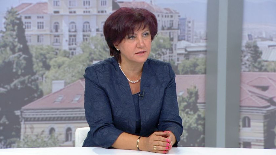 Караянчева зове ВМРО да мислят за приемливи идеи | StandartNews.com