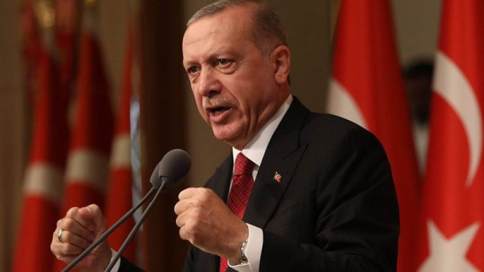 Ердоган излива заплахи на три морета | StandartNews.com