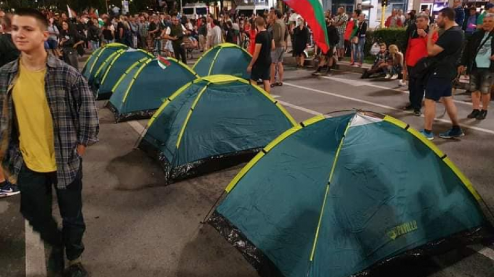 Бутат бомби в палатковите лагери | StandartNews.com