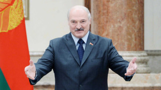 Лукашенко гони дипломатите на Латвия