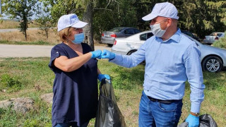 Младежите на ДПС в акция за деня на почистването