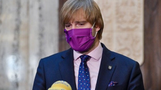 Министър хвърли оставка заради пандемията